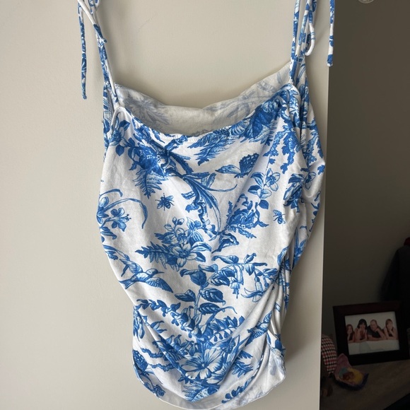 Anthropologie Maeve Shirred Floral Blue
Ruched Side Tie Shoulder Tank Small - Picture 5 of 7